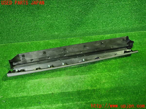 1UPJ-9235741232]レクサス・UX250h(MZAH10)右前ドアパネル 中古_2