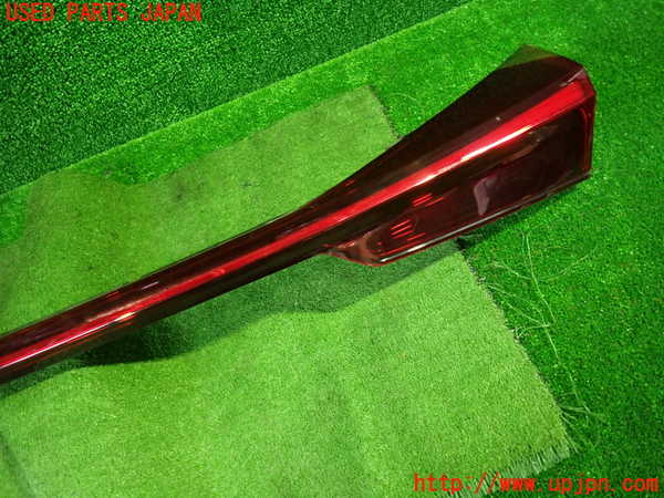 1UPJ-9235741559]レクサス・UX250h(MZAH10)リアフィニッシャー 中古_2