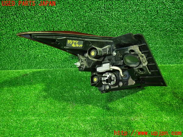 1UPJ-9235741530]レクサス・UX250h(MZAH10)右テールランプ 中古_2