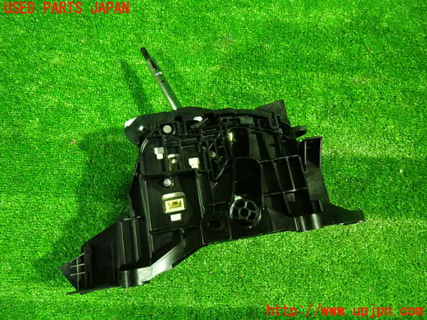 1UPJ-9235747555]レクサス・UX250h(MZAH10)ATシフトレバー 中古_2