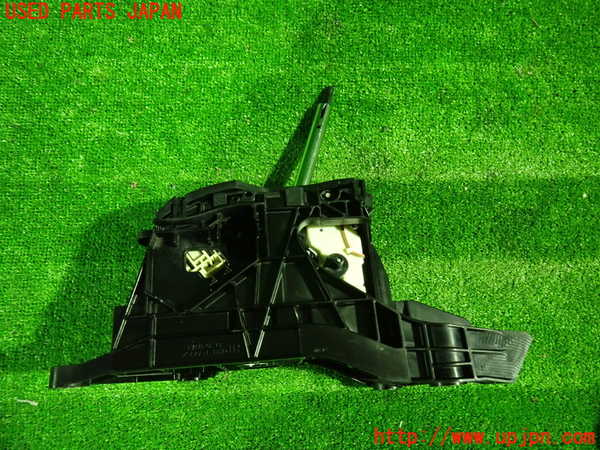 1UPJ-9235747555]レクサス・UX250h(MZAH10)ATシフトレバー 中古_3