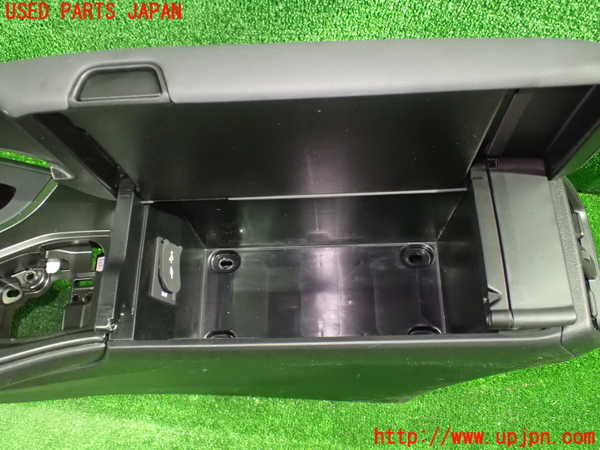 1UPJ-9235747540]レクサス・UX250h(MZAH10)センターコンソール 中古_2