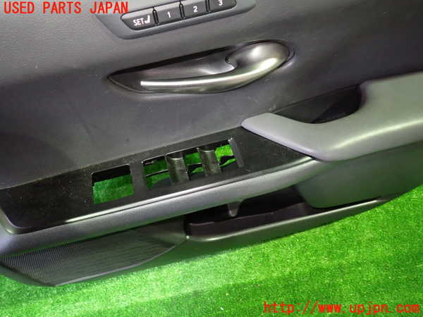 1UPJ-9235741234]レクサス・UX250h(MZAH10)右前ドア内張り 中古_2