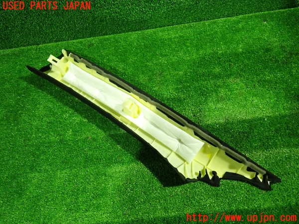 1UPJ-9235747655]レクサス・UX250h(MZAH10)右フロントピラートリム 中古_2