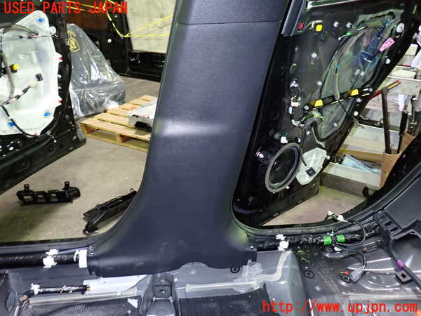 1UPJ-9235747665]レクサス・UX250h(MZAH10)右センターピラートリム 中古_3