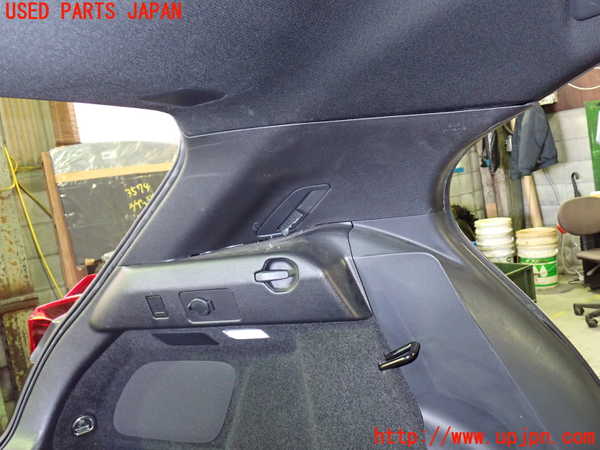 1UPJ-9235747680]レクサス・UX250h(MZAH10)左リアピラートリム 中古_2