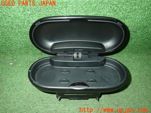 3UPJ=9235760652]BMW ミニ(MINI)ジョンクーパーワークス クロスオーバー(XDJCW R60)純正 メガネケース サングラスケース 中古_3