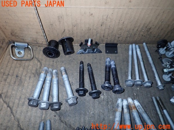 3UPJ=9235760720]BMW ミニ(MINI)ジョンクーパーワークス クロスオーバー(XDJCW R60)ネジ・ナット・ステー類 セット ジャンク_2
