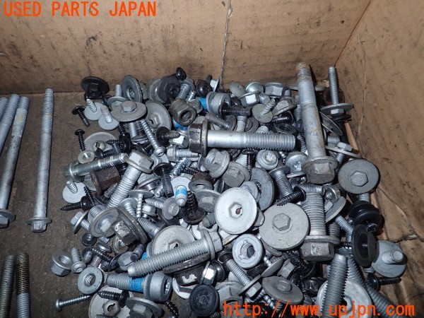3UPJ=9235760720]BMW ミニ(MINI)ジョンクーパーワークス クロスオーバー(XDJCW R60)ネジ・ナット・ステー類 セット ジャンク_4