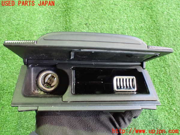 2UPJ-9235777821]アコード ユーロR(CL7)灰皿1 中古_3