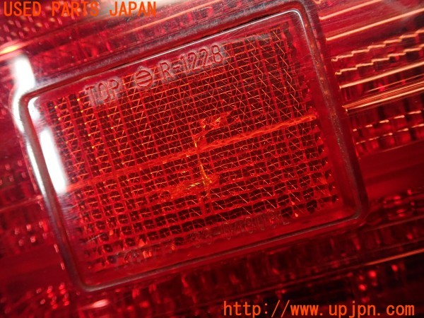 3UPJ=9235780547]センチュリー フロアシフト(GZG50)純正 KOITO 40-21 33-04303 テールランプ ガーニッシュ セット 中古_2