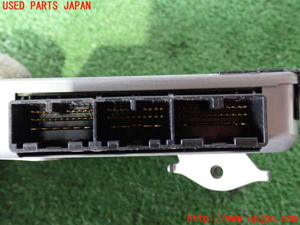 2UPJ-9235786120]センチュリー(GZG50)サスペンションコンピューター 中古_2