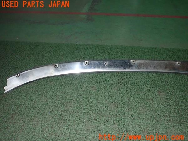 3UPJ=9235790012]セドリック ワゴン SGL(WY30)純正 フロントガラス下モール 中古_4