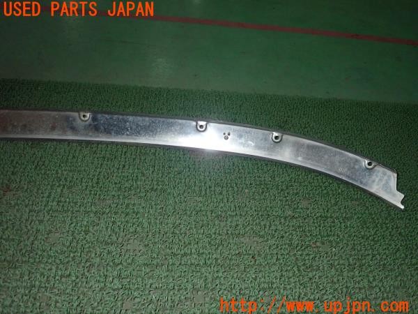3UPJ=9235790012]セドリック ワゴン SGL(WY30)純正 フロントガラス下モール 中古_5
