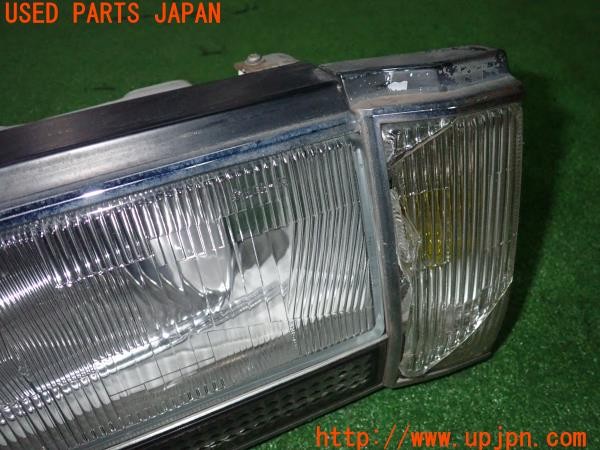 3UPJ=9235790050]セドリック ワゴン SGL(WY30)純正 右ヘッドライト 難有 中古_2