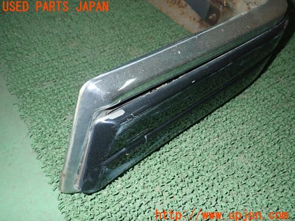 3UPJ=9235790058]セドリック ワゴン SGL(WY30)純正 リアバンパー ナンバー灯付き IKI6007 メッキ 中古_4