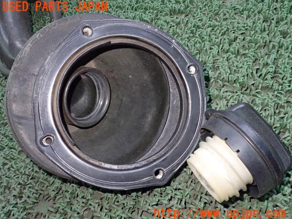 3UPJ=9235790120]セドリック ワゴン SGL(WY30)純正 給油口 フューエルフィラーネック 中古_5