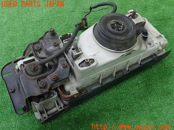 3UPJ=9235790561]セドリック ワゴン SGL(WY30)純正 左ヘッドライト 中古_4