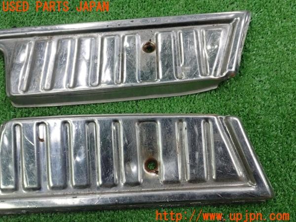 3UPJ=9235790616]セドリック ワゴン SGL(WY30)純正 リアゲート スカッフプレート ステップガード メッキ 中古_4