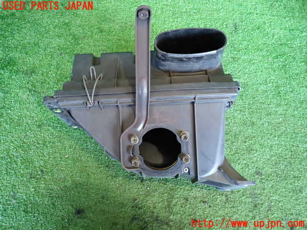 2UPJ-9235792560]セドリック ワゴン(WY30)エアクリーナーボックス 中古_3