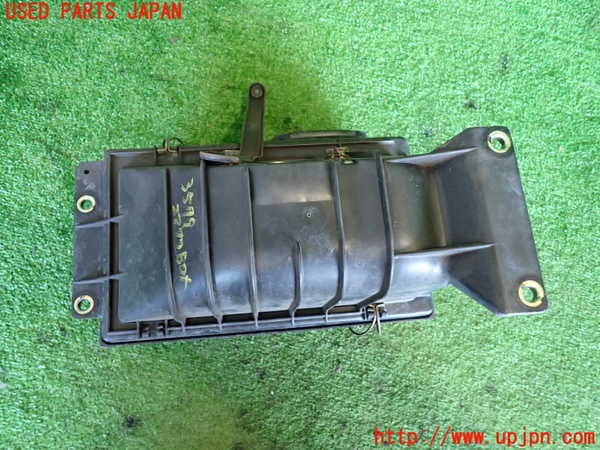 2UPJ-9235792560]セドリック ワゴン(WY30)エアクリーナーボックス 中古_4