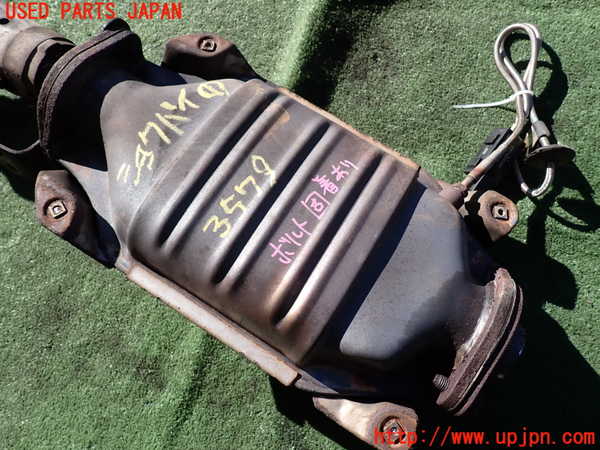 2UPJ-9235792661]セドリック ワゴン(WY30)触媒1 (ジャンク品) 中古_2