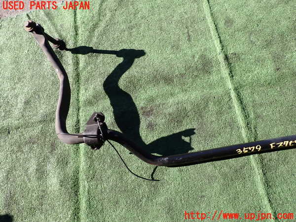 2UPJ-9235795440]セドリック ワゴン(WY30)フロントスタビライザー 中古_3