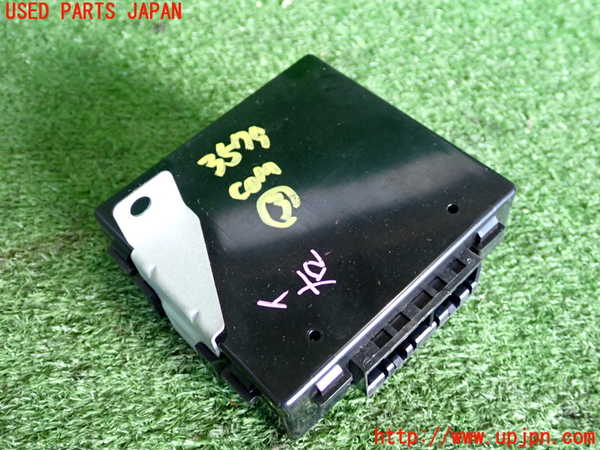 2UPJ-9235796148]セドリック ワゴン(WY30)コンピューター3 中古_2