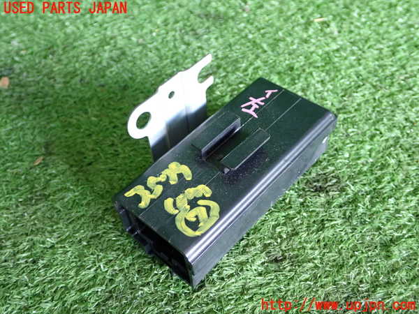 2UPJ-9235796152]セドリック ワゴン(WY30)コンピューター7 中古_2