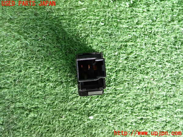 2UPJ-9235796295]セドリック ワゴン(WY30)フォグスイッチ 中古_3