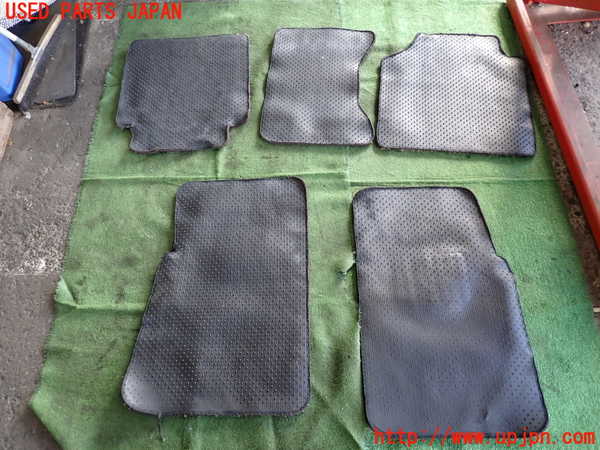 2UPJ-9235797800]セドリック ワゴン(WY30)フロアマット 中古_4