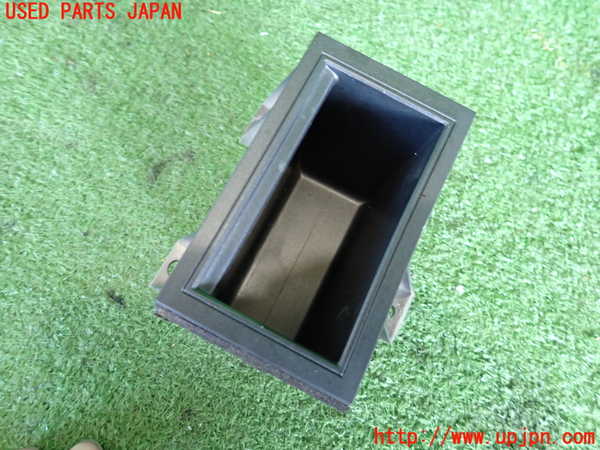 2UPJ-9235797841]セドリック ワゴン(WY30)小物入れ1 中古_4