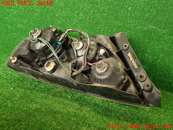 2UPJ-9235801530]ランエボ7 GT-A(CT9A)右テールランプ 中古_4