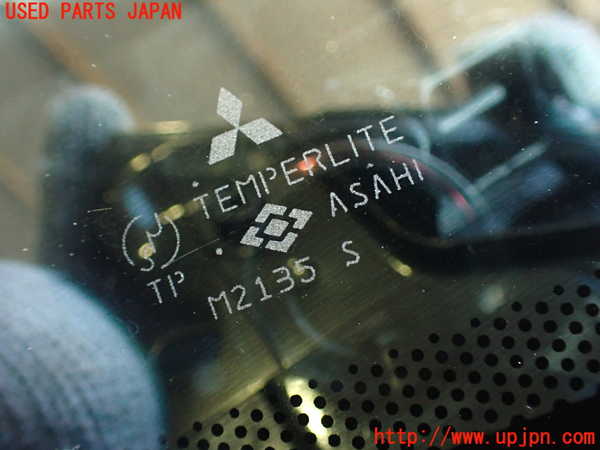 2UPJ-9235801560]ランエボ7 GT-A(CT9A)リアガラス (M2135) 中古_2