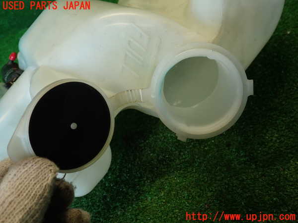 2UPJ-9235806791]ランエボ7 GT-A(CT9A)ウォッシャータンク1 中古_4