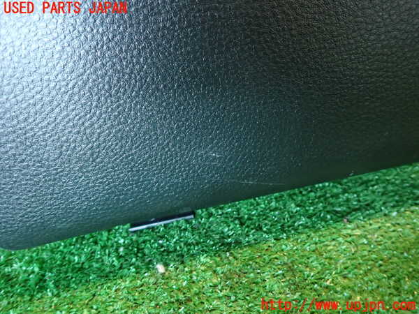 2UPJ-9235807516]ランエボ7 GT-A(CT9A)グローブボックス1 中古_2