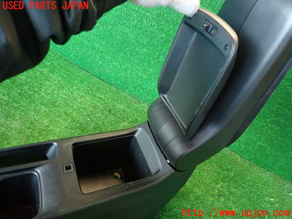 2UPJ-9235807540]ランエボ7 GT-A(CT9A)センターコンソール 中古_4