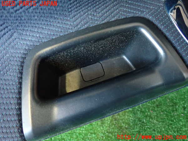 2UPJ-9235801264]ランエボ7 GT-A(CT9A)左前ドア内張り 中古_3
