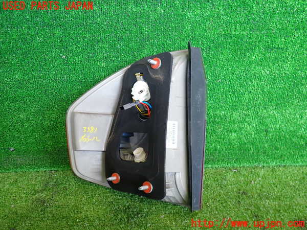 2UPJ-9235811530]BMW X3(PC30)(E83系)右テールランプ 中古_2