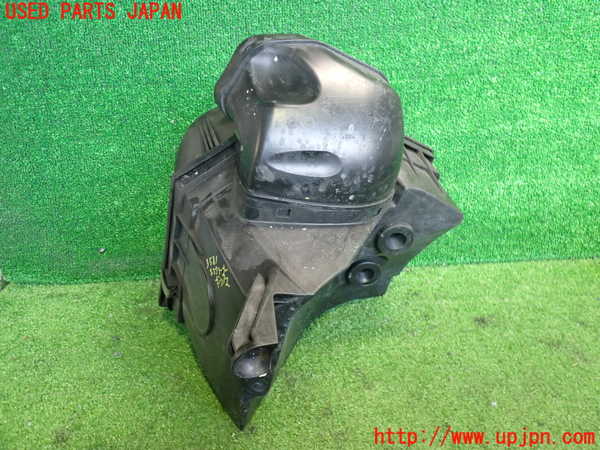 2UPJ-9235812560]BMW X3(PC30)(E83系)エアクリーナーボックス 中古_2