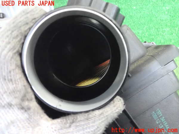 2UPJ-9235812560]BMW X3(PC30)(E83系)エアクリーナーボックス 中古_3