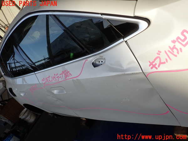 2UPJ-9235821230]BMW 218d アクティブツアラー(22BY20)(U06)右前ドア 中古(43R-011005 M5385)_2