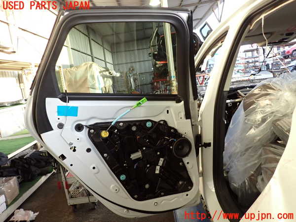 2UPJ-9235821320]BMW 218d アクティブツアラー(22BY20)(U06)左後ドア 中古(43R-011004 M12315)_5