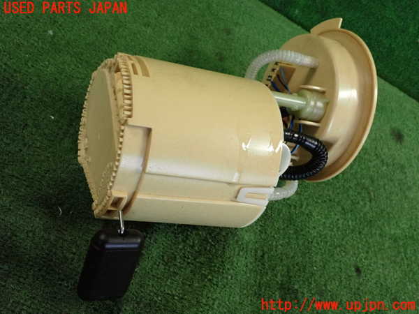 2UPJ-9235822510]BMW 218d アクティブツアラー(22BY20)(U06)燃料ポンプ 中古_2