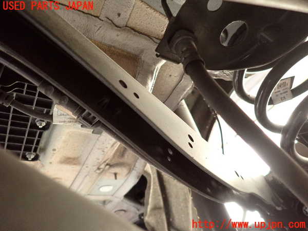 2UPJ-9235825156]BMW 218d アクティブツアラー(22BY20)(U06)左リアアッパーアーム1 中古_2