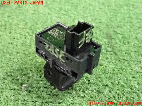 2UPJ-9235826245]BMW 218d アクティブツアラー(22BY20)(U06)左前パワーウィンドウスイッチ 中古_2
