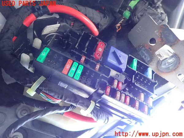 2UPJ-9235826741]BMW 218d アクティブツアラー(22BY20)(U06)ヒューズボックス1 中古_2