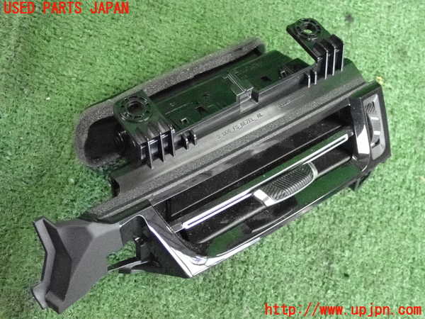 2UPJ-9235827526]BMW 218d アクティブツアラー(22BY20)(U06)エアコン吹き出し口1 (右) 中古_2