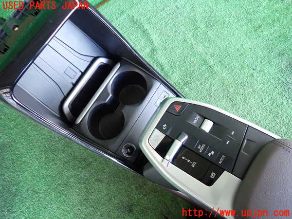 2UPJ-9235827540]BMW 218d アクティブツアラー(22BY20)(U06)センターコンソール 中古_3