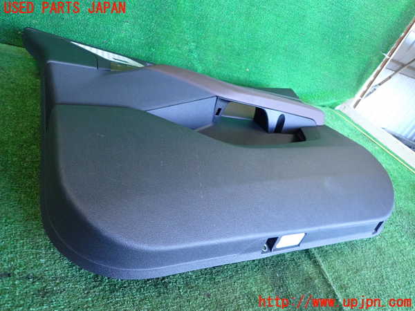 2UPJ-9235821234]BMW 218d アクティブツアラー(22BY20)(U06)右前ドア内張り 中古_3